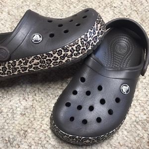 crocs cheetah